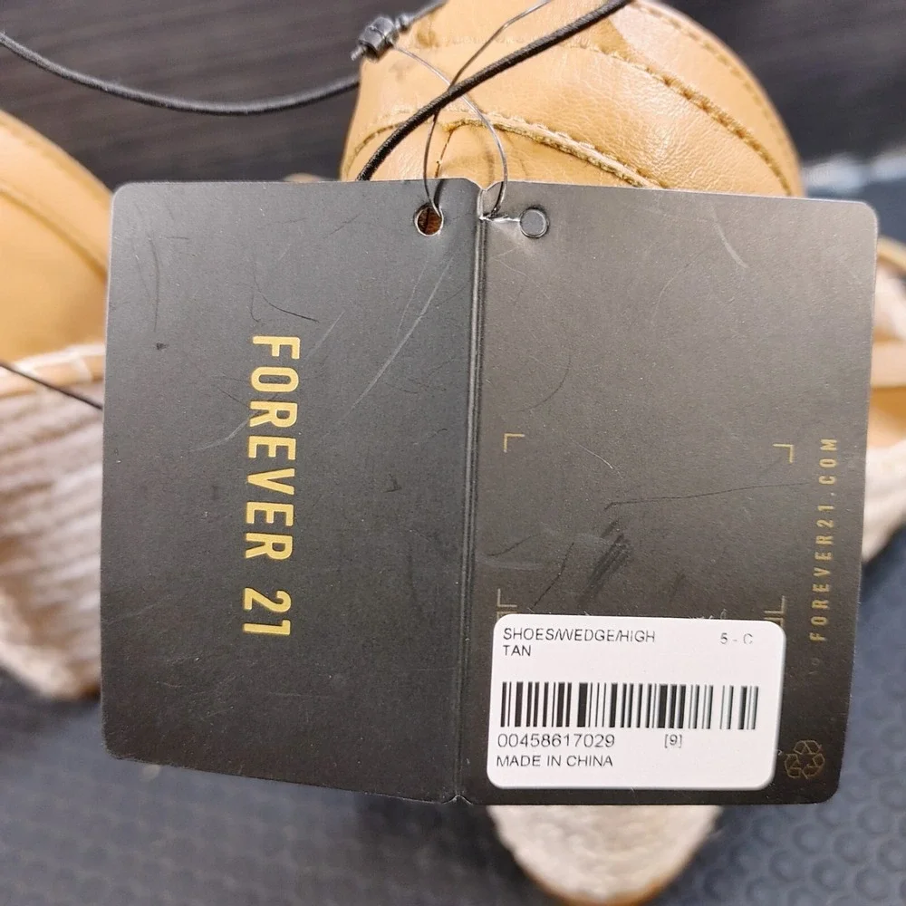 Forever 21 Women's Size 9 Tan Sandals Platform Ankle Straps Wedge Shoe Rope